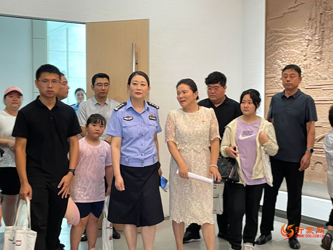 临沂市公安局交警支队直属一大队“警营开放日”活动成功举办‌ 第 3 张