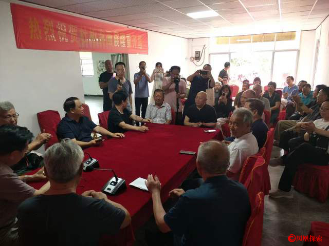 杜相海画展和杜相海艺术研讨会在厉明霜艺术馆隆重举行 第 13 张