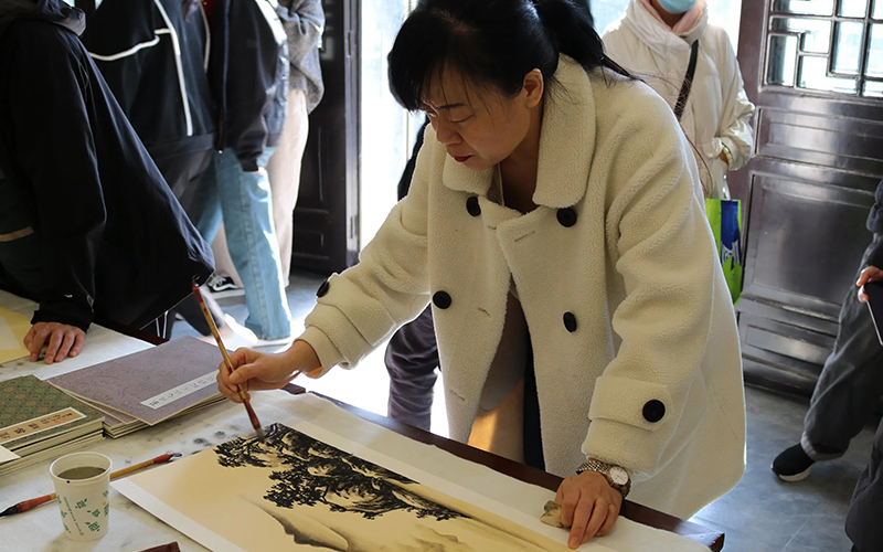 书圣文化传承发展暨友好城市书画交流会在王羲之故居举行 第 17 张