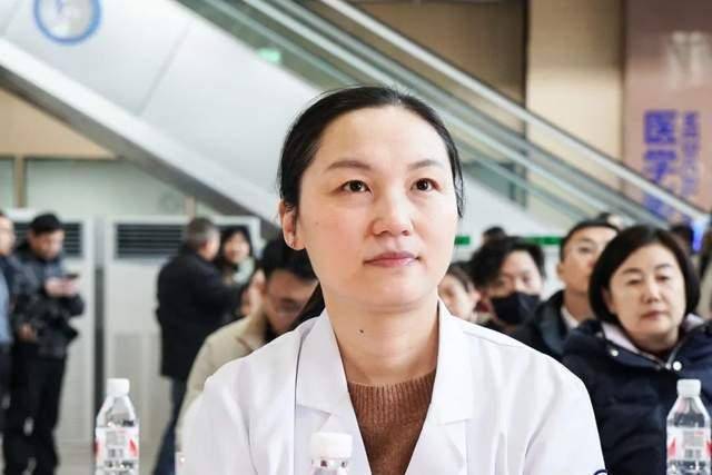 鲁南眼科成人验光配镜门诊盛大开诊，携手蔡司开启视觉新篇章  第 7 张