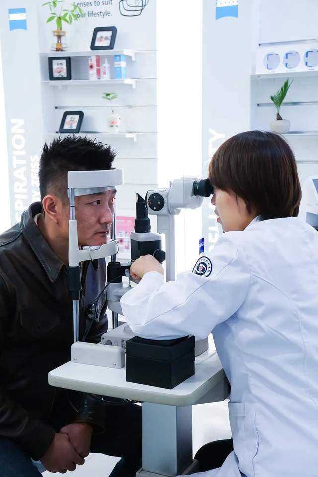 鲁南眼科成人验光配镜门诊盛大开诊，携手蔡司开启视觉新篇章  第 21 张